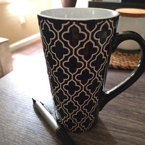 Black mug